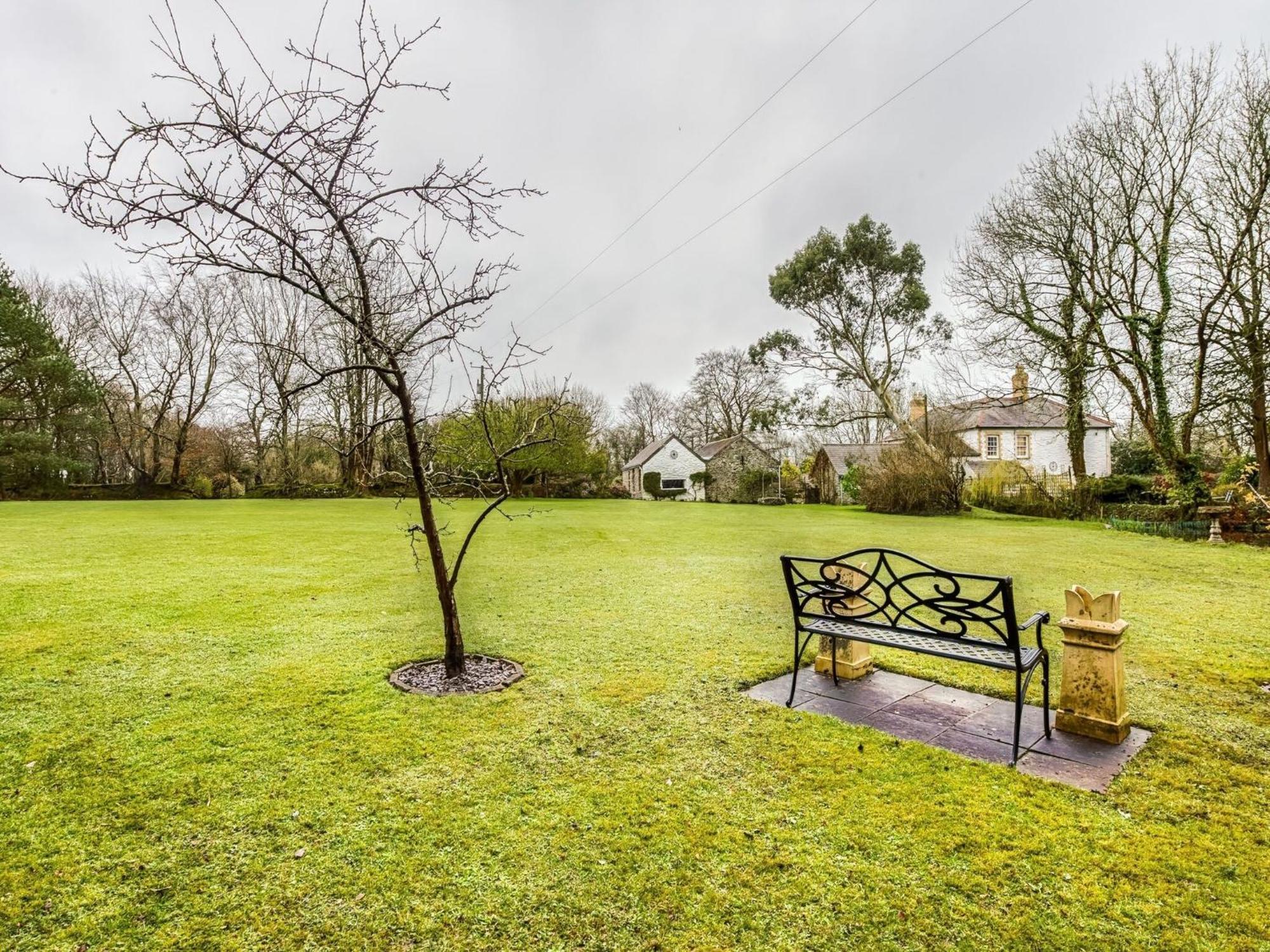 Secluded Holiday Home In Ceredigion With Garden Pennant  Exteriör bild