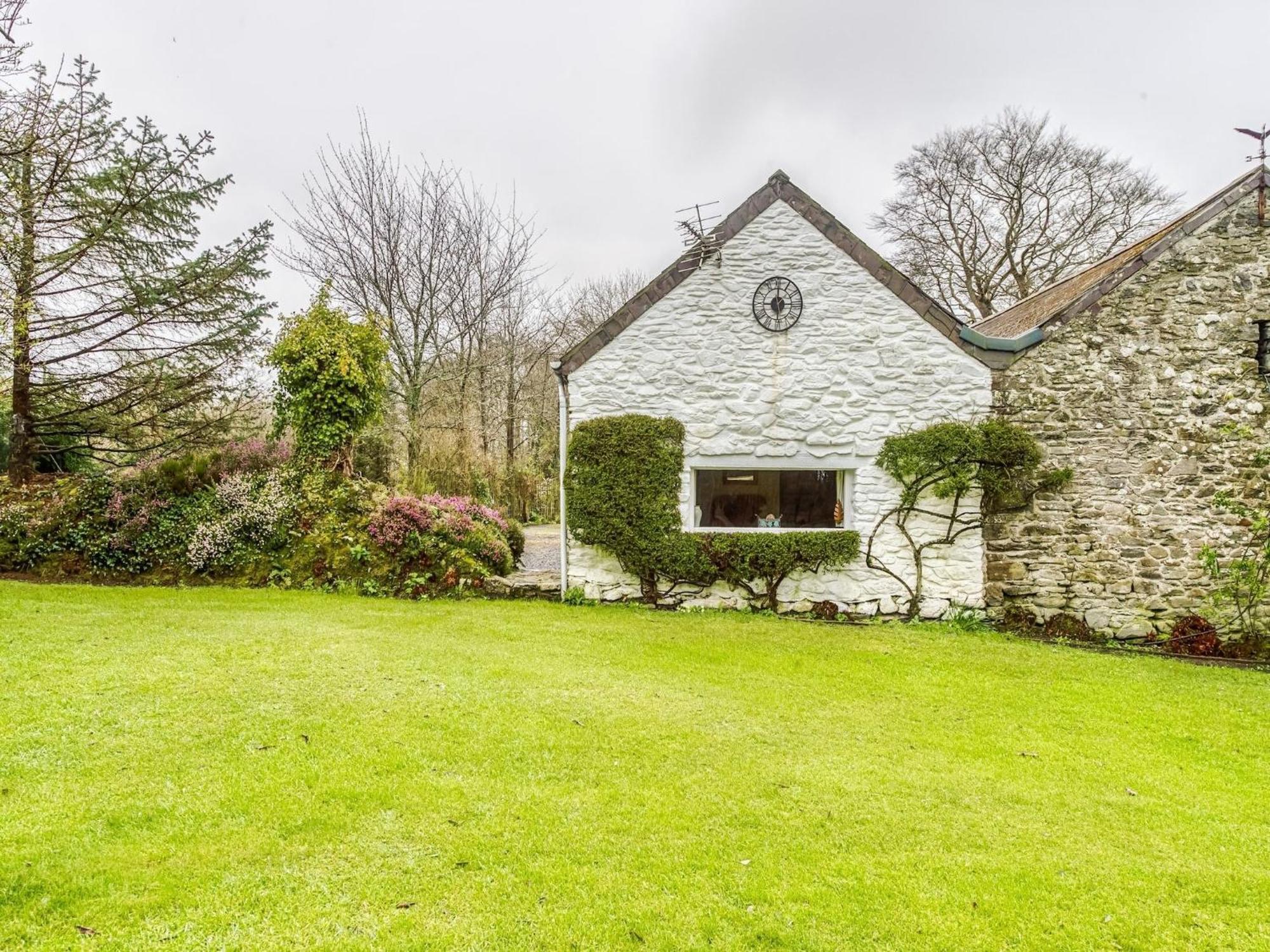 Secluded Holiday Home In Ceredigion With Garden Pennant  Exteriör bild