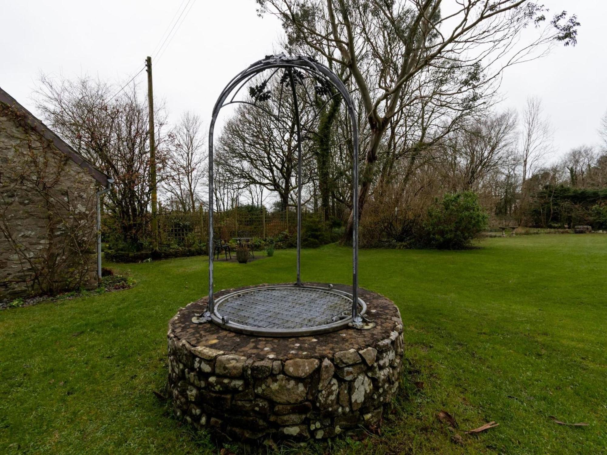 Secluded Holiday Home In Ceredigion With Garden Pennant  Exteriör bild